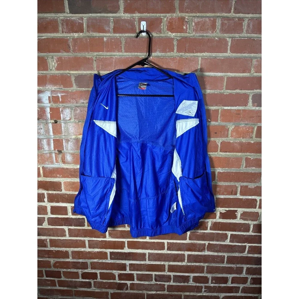 Nike christopher newport